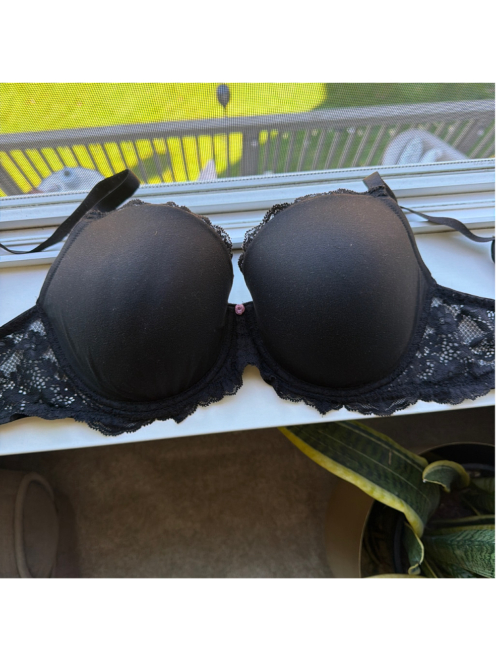 Women's Victoria's Secret Black Lace Demi Bra 34DDD